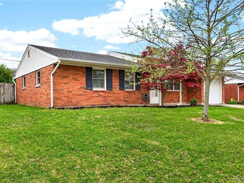 2812 Pinegrove Drive, Miami Township, OH 45449 Photo 3