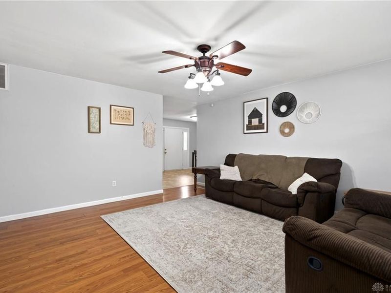 2812 Pinegrove Drive, Miami Township, OH 45449 Photo 6