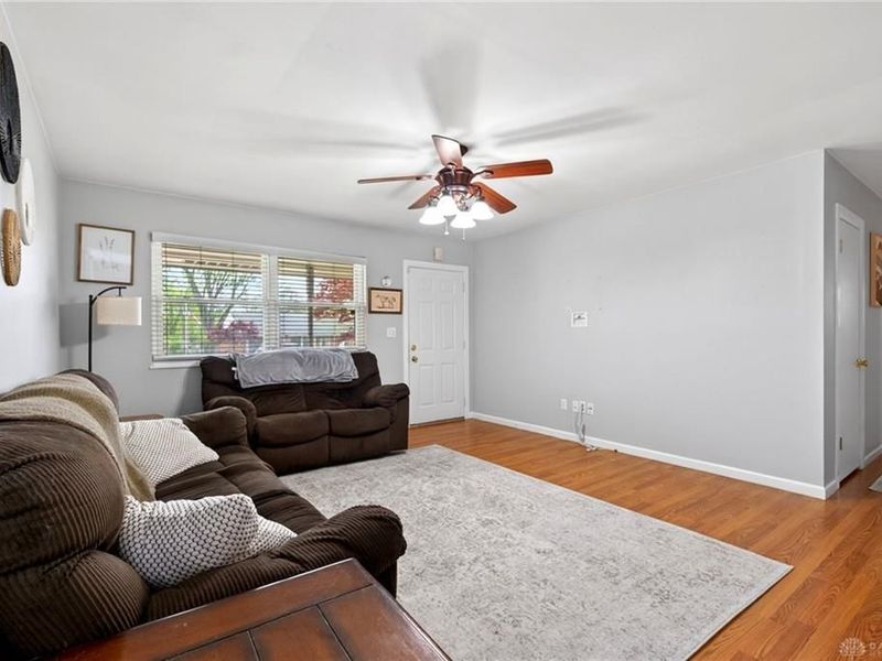 2812 Pinegrove Drive, Miami Township, OH 45449 Photo 8