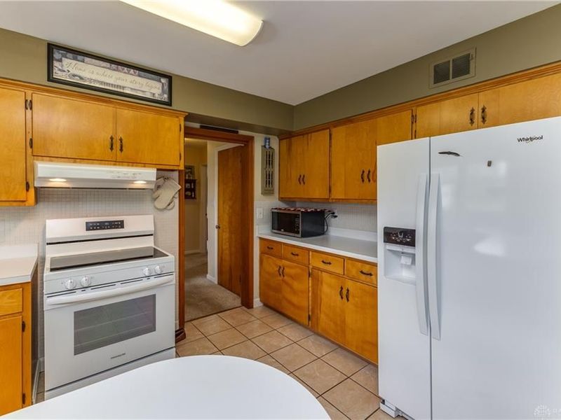 7120 Taywood Road, Clayton, OH 45322 Photo 13