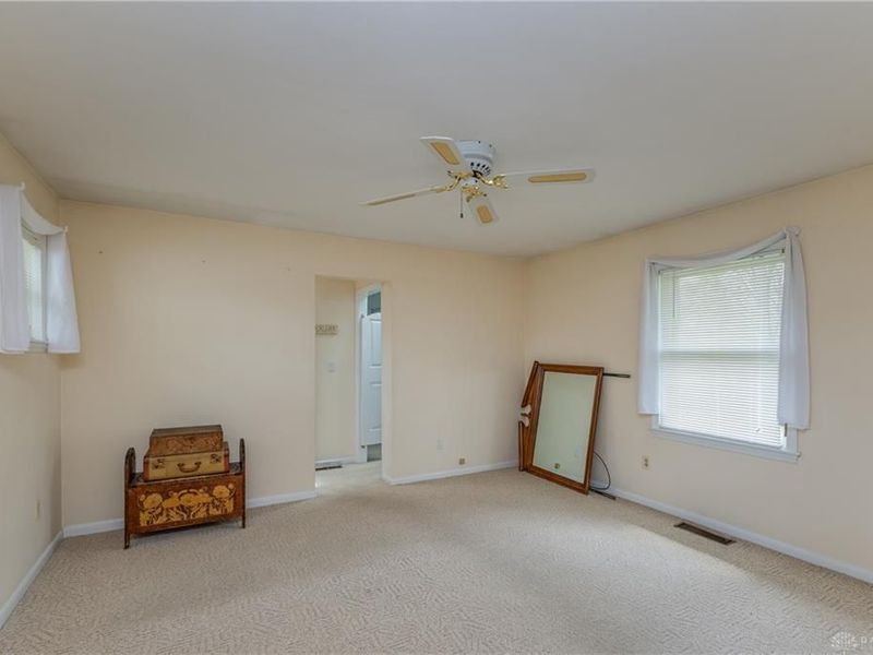 7120 Taywood Road, Clayton, OH 45322 Photo 5