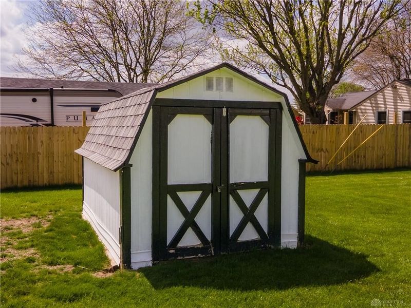 7120 Taywood Road, Clayton, OH 45322 Photo 9