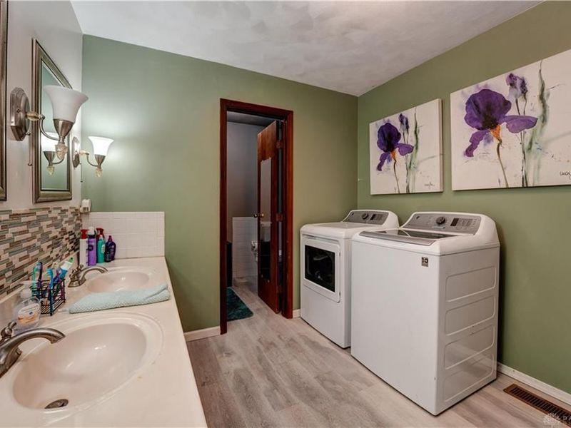 3544 N Creek Drive, Greenville, OH 45331 Photo 16