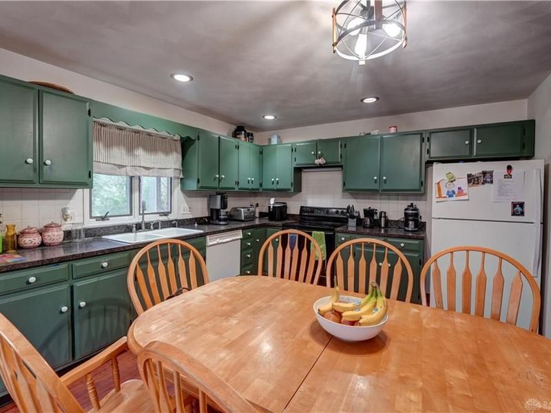 3544 N Creek Drive, Greenville, OH 45331 Photo 9