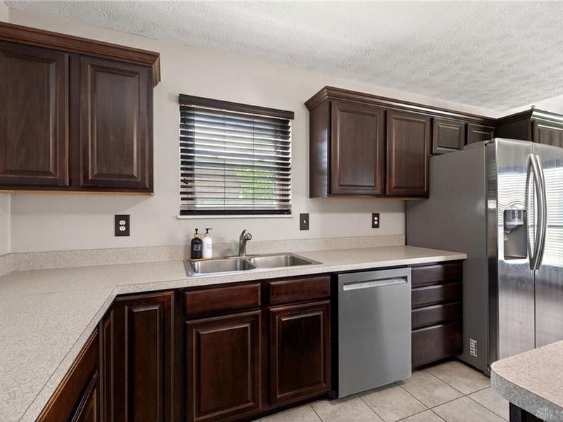 8818 Trowbridge Way, Huber Heights, OH 45424 Photo 12