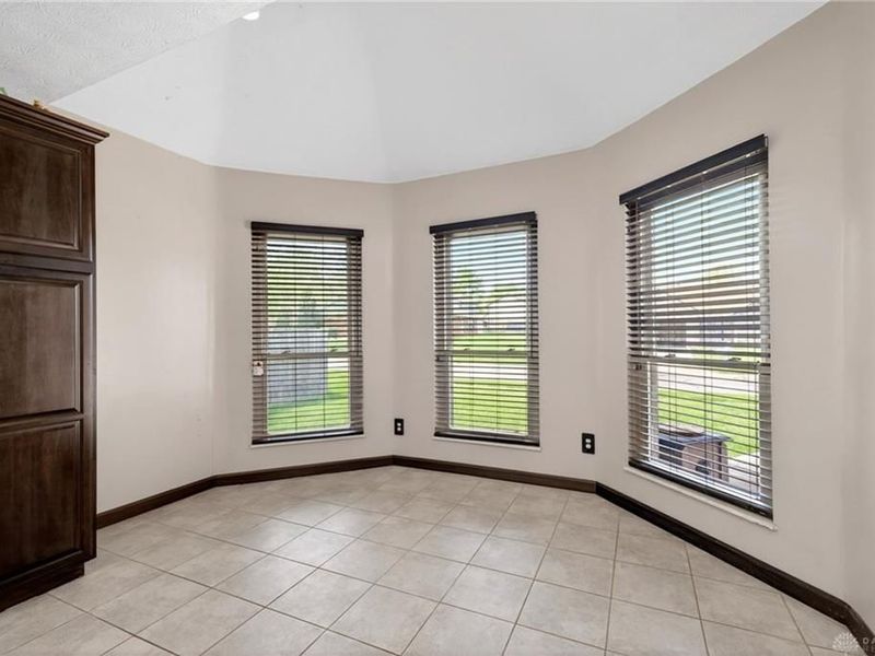 8818 Trowbridge Way, Huber Heights, OH 45424 Photo 14