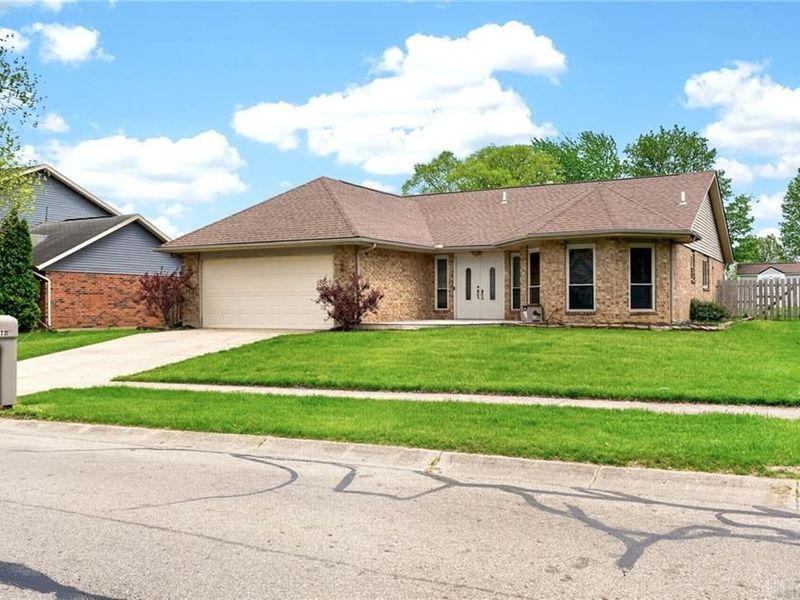 8818 Trowbridge Way, Huber Heights, OH 45424 Photo 2