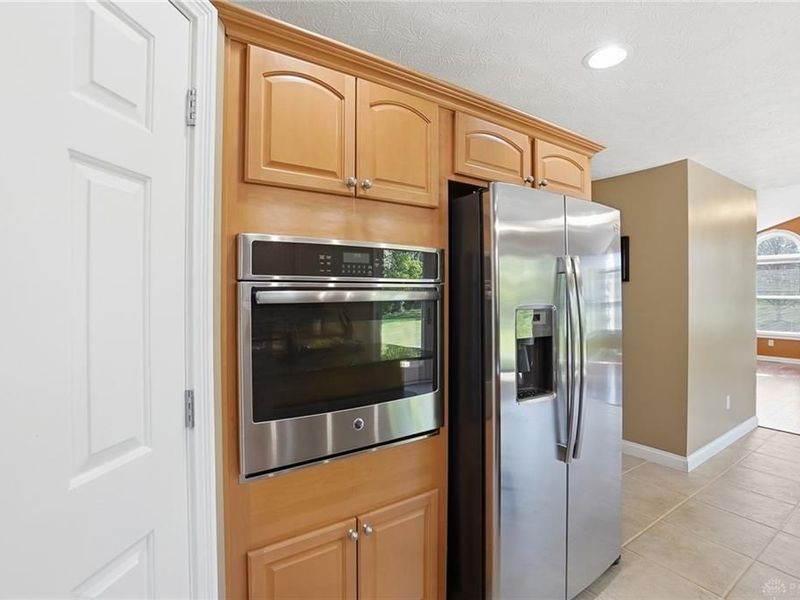 3128 Honeytree Lane, Franklin Township, OH 45066 Photo 12