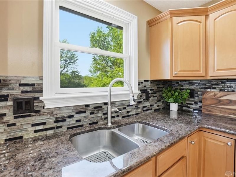 3128 Honeytree Lane, Franklin Township, OH 45066 Photo 14