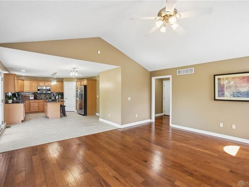 3128 Honeytree Lane, Franklin Township, OH 45066 Photo 8