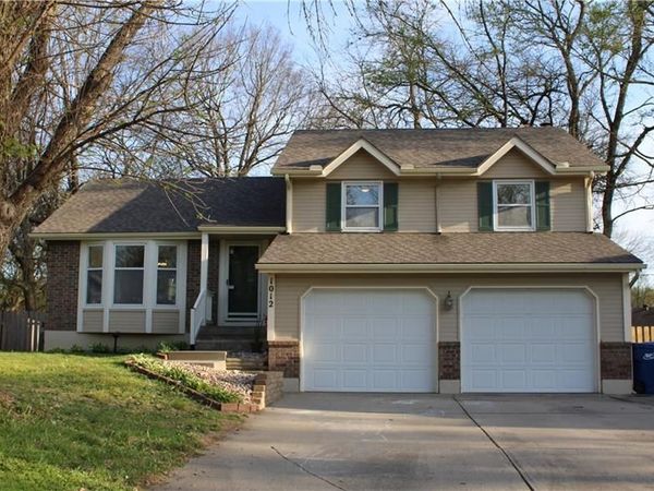 1012 SW Eastman Street, Blue Springs, MO 64015