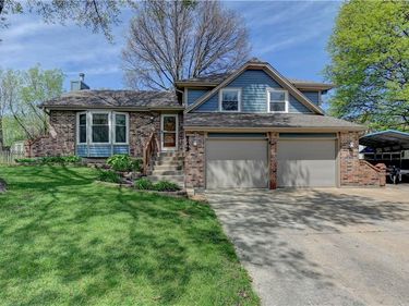 249 S Chambery Drive, Olathe, KS 66061