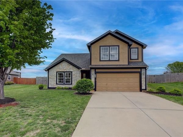 3725 N 152nd Court, Basehor, KS 66007