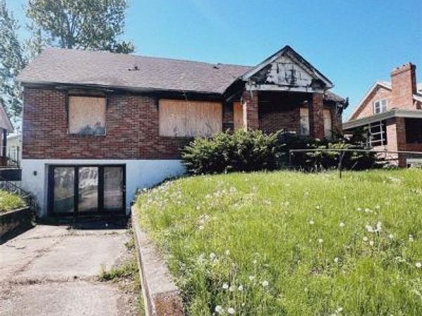 328 W 10th Street , Hermann, MO 65041