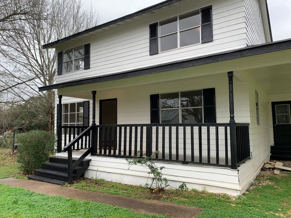 516 San Saba ST , Lockhart, TX 78644