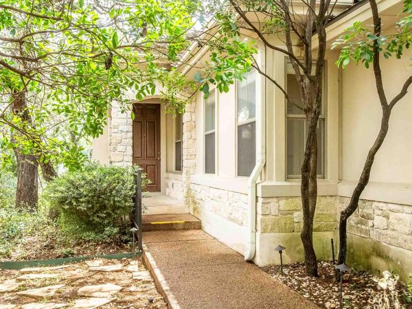 5800 Courtyard DR, Unit 2, Austin, TX 78731