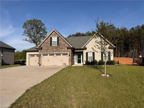 204 Shadow Trail, Clemmons, NC 27012