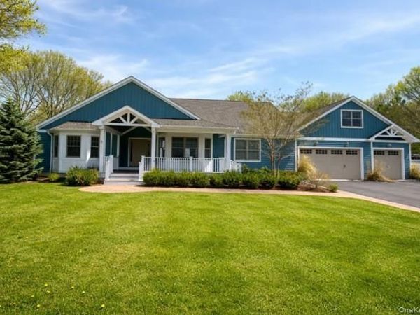 117 Hedges Avenue, East Patchogue, NY 11772