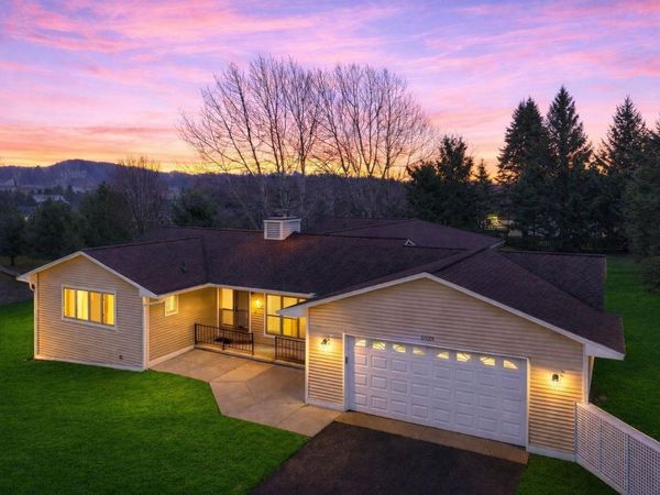 5529 Heritage Way, Traverse City, MI 49685