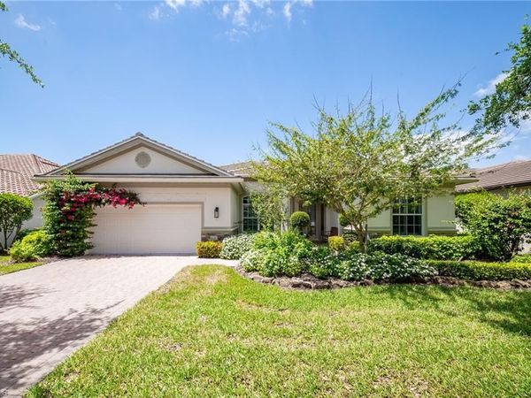 8844 Mustang Island CIR, NAPLES, FL 34113