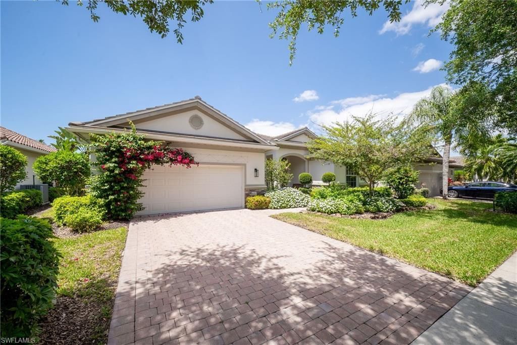 8844 Mustang Island Cir, Naples, FL 34113 Photo