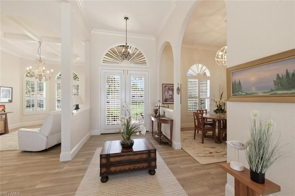 2076 Imperial Cir, Naples, FL 34110 Photo