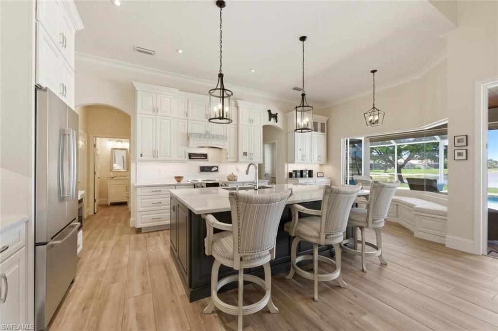 2076 Imperial Cir, Naples, FL 34110 Photo