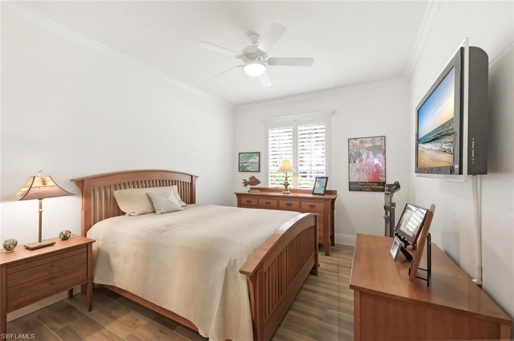 2076 Imperial Cir, Naples, FL 34110 Photo