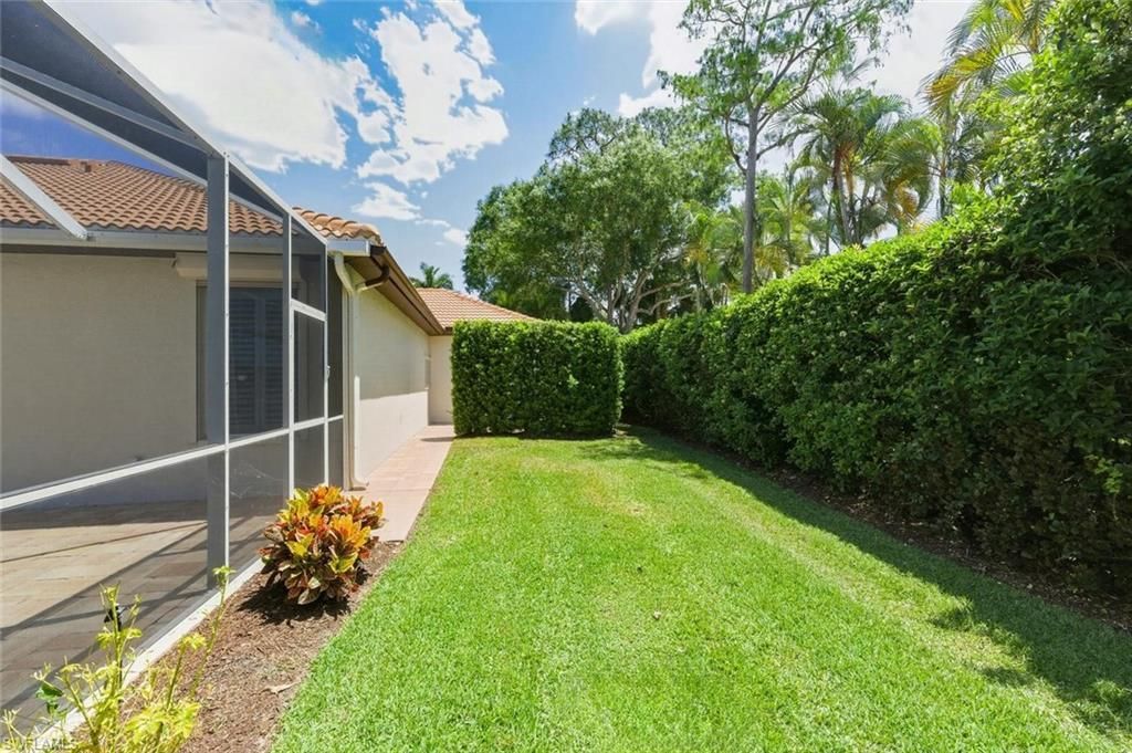 2076 Imperial Cir, Naples, FL 34110 Photo