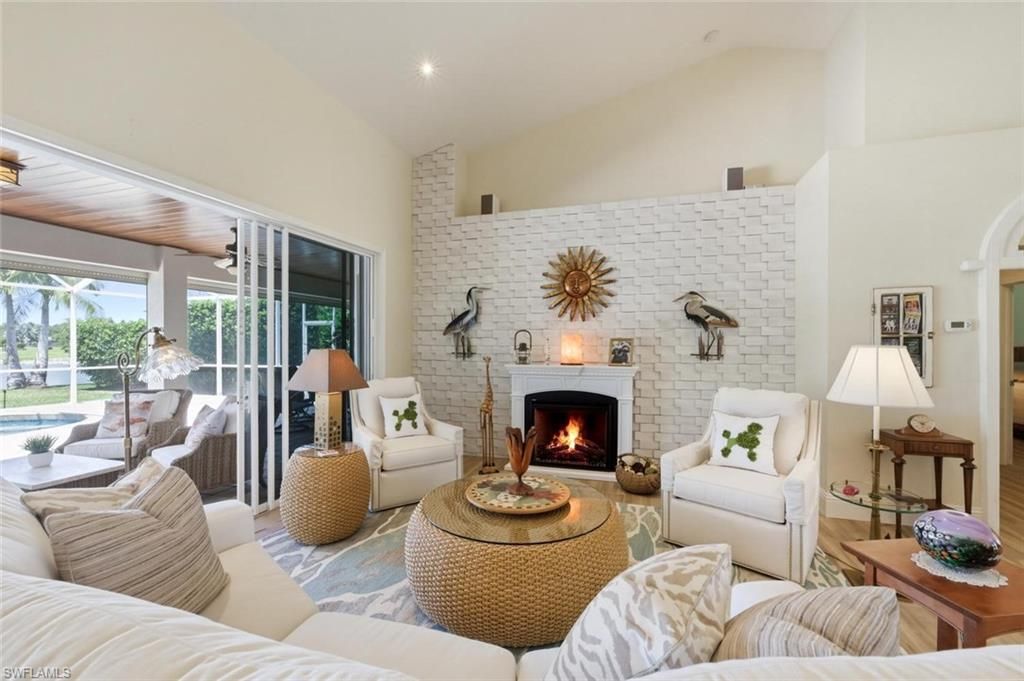 2076 Imperial Cir, Naples, FL 34110 Photo