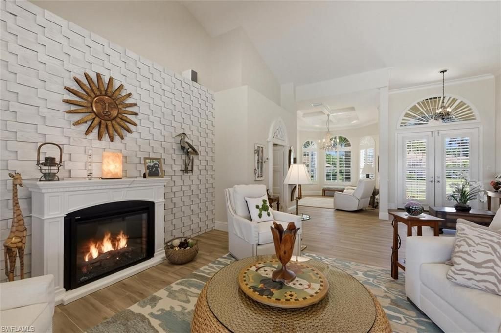 2076 Imperial Cir, Naples, FL 34110 Photo