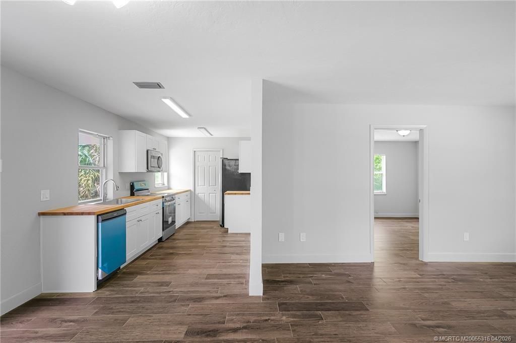 550 SW Prima Vista Boulevard, Port Saint Lucie, FL 34983 Photo