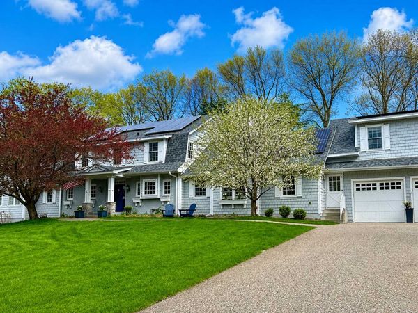 4236 Heathcote Road, Deephaven, MN 55391