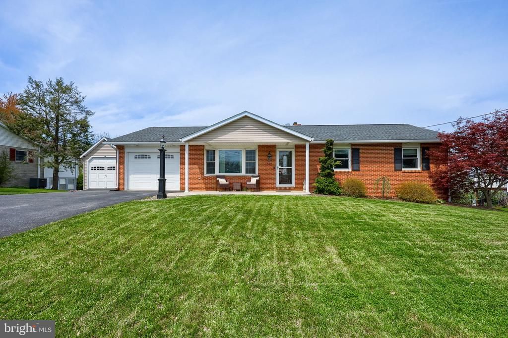 524 W TROUT RUN ROAD, EPHRATA, PA 17522