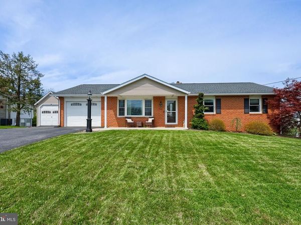 524 W TROUT RUN ROAD, EPHRATA, PA 17522