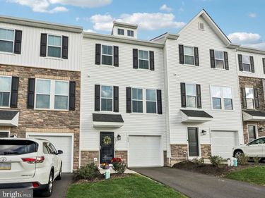 7626 CLAYTON AVENUE, COOPERSBURG, PA 18036