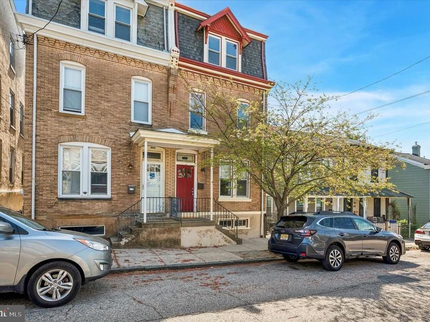 383 Conarroe Street, Philadelphia, PA 19128 Main Photo