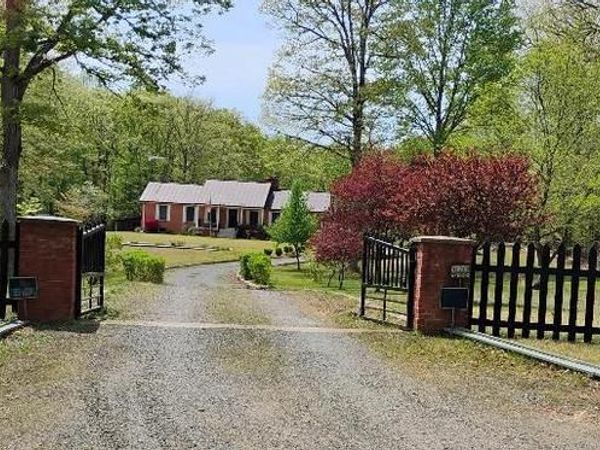 12266 ELK RUN CHURCH ROAD , MIDLAND, VA 22728