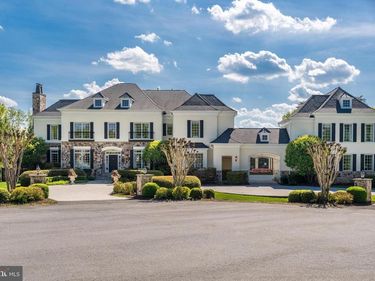 9113 DARA LANE, GREAT FALLS, VA 22066