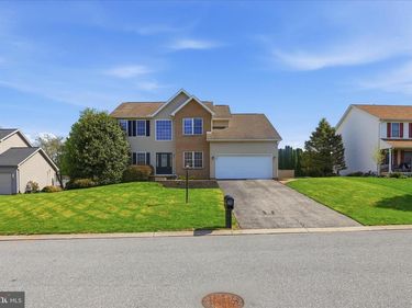 2166 LUCY LANE, YORK, PA 17404