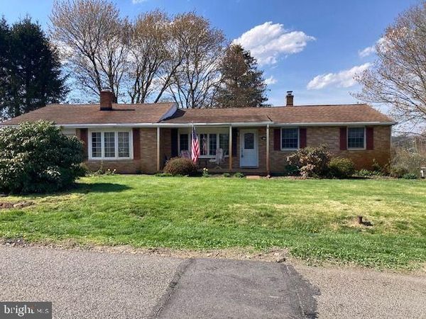 33 3RD AVENUE , POTTSVILLE, PA 17901