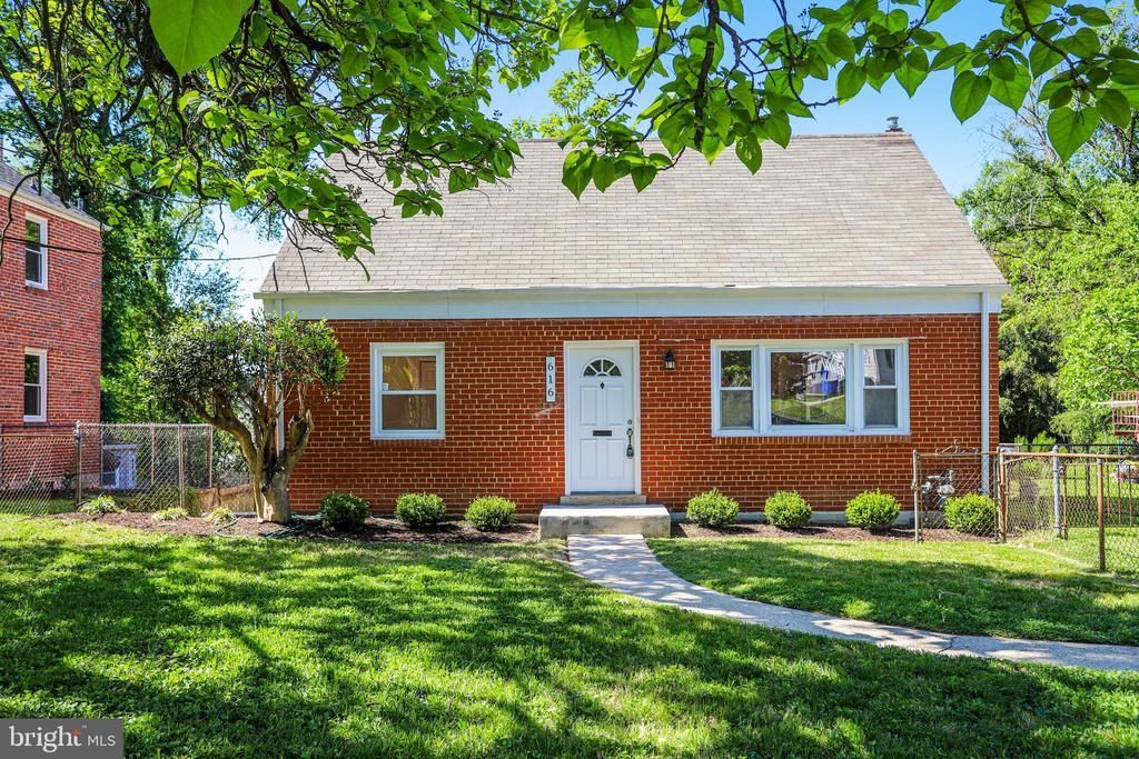 616 Ritchie Avenue, Silver Spring, MD 20910 Main Photo
