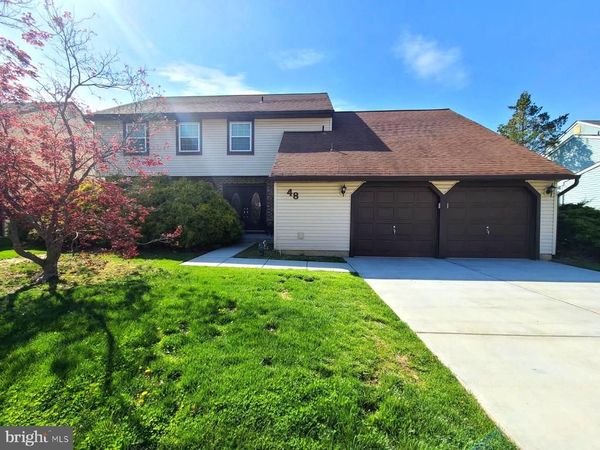 48 MEADOWRUE COURT, MOUNT LAUREL, NJ 08054