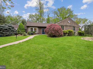 410 NARRAGANSETT DRIVE, CHERRY HILL, NJ 08002