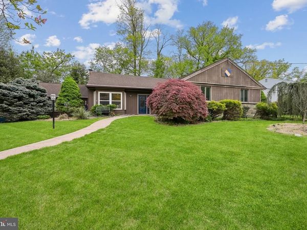 410 NARRAGANSETT DRIVE, CHERRY HILL, NJ 08002