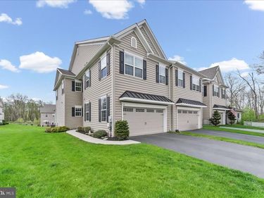 56 NEW VILLAGE GREENE DRIVE, HONEY BROOK, PA 19344