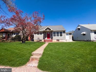 135 OAK HILL DRIVE, MIDDLETOWN, PA 17057