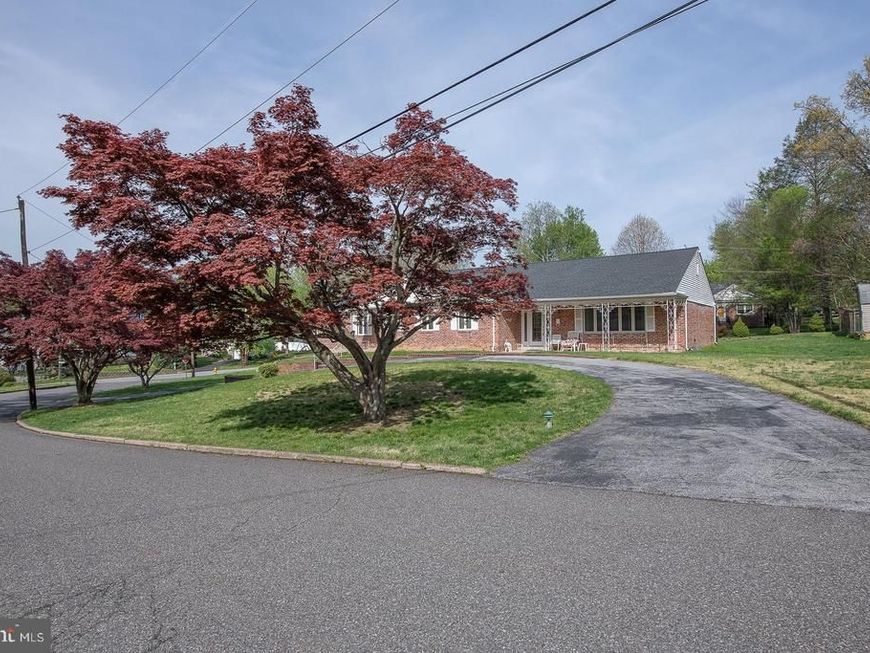 1000 Beech Road , Wallingford, PA 19086 Main Photo