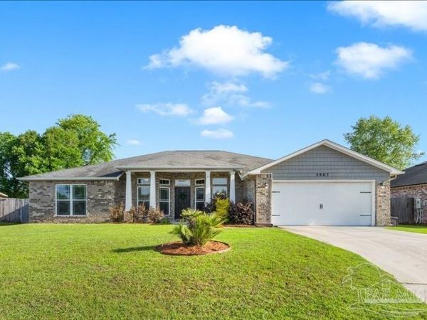 5667 Flume Dr, Pace, FL 32571