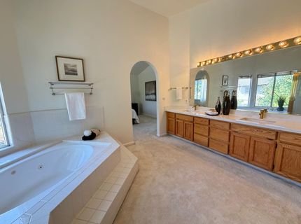 5931 Sternsburg Way, Sacramento, CA 95823 Photo